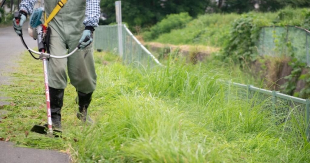 草刈り機/刈払機のナイロンコードの巻き方｜金属刃との違い・選び方